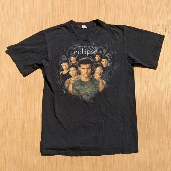 Twilight Eclipse Movie Jacob Black Wolf Pack Graphic T-Shirt Black Women's Small - Picture 1 of 6